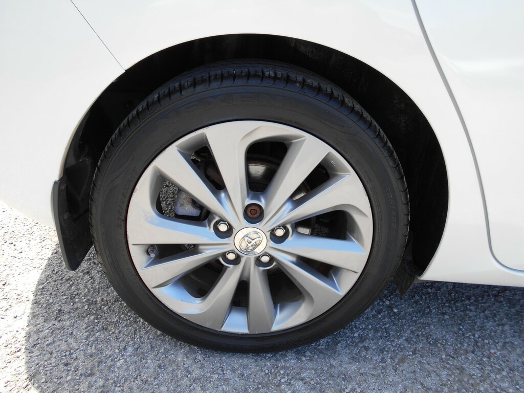 Toyota Auris Excel Black #23