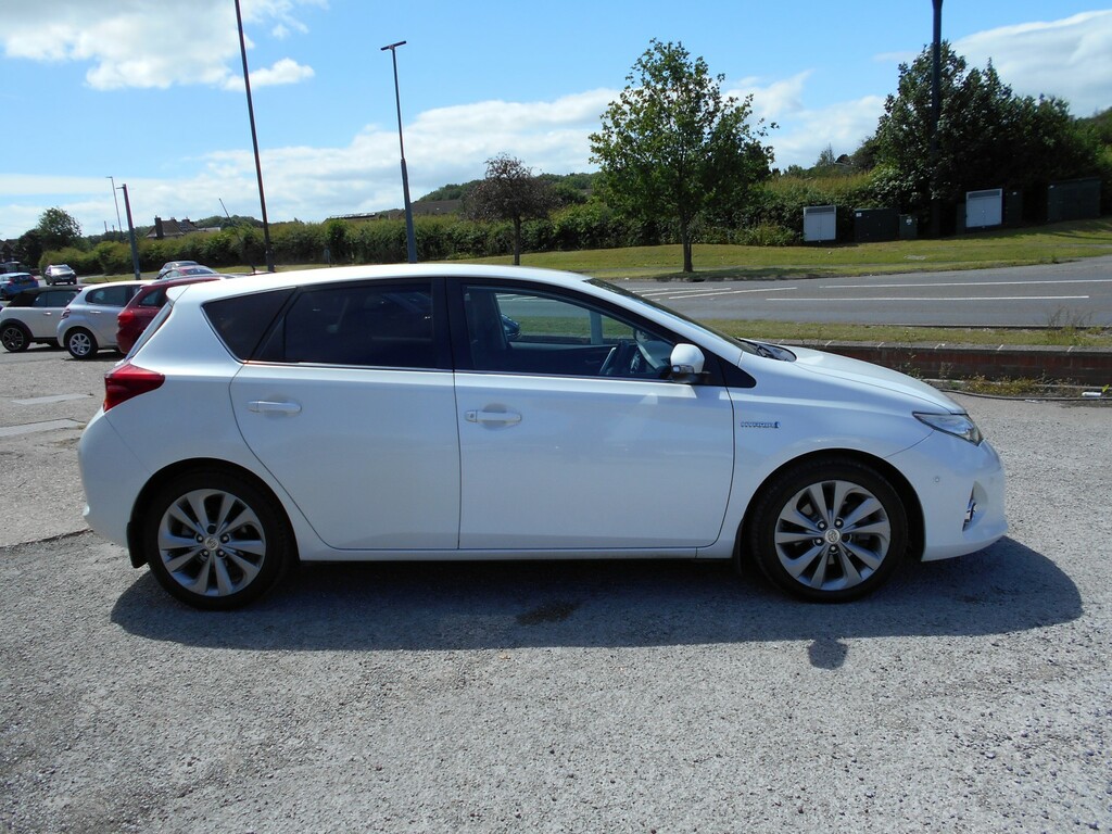 Toyota Auris Excel Black #40