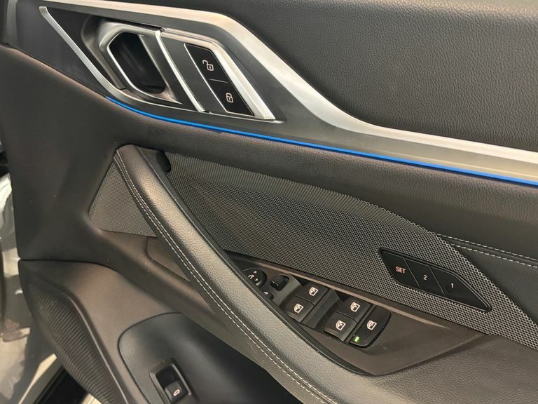 BMW i4 Edrive40 M Sport Blue #31