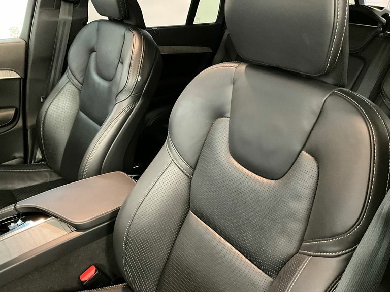 Volvo XC90 Ultra Black #17