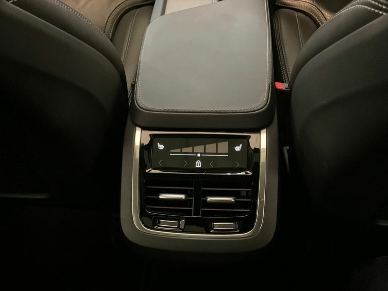Volvo XC90 Ultra Black #14