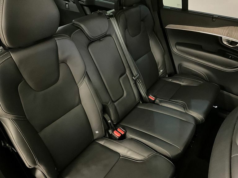 Volvo XC90 Ultra Black #24