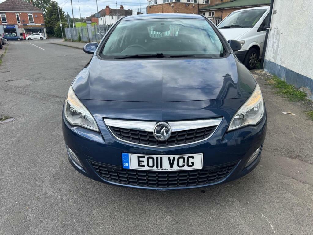 Vauxhall Astra Se 5-Door White #26