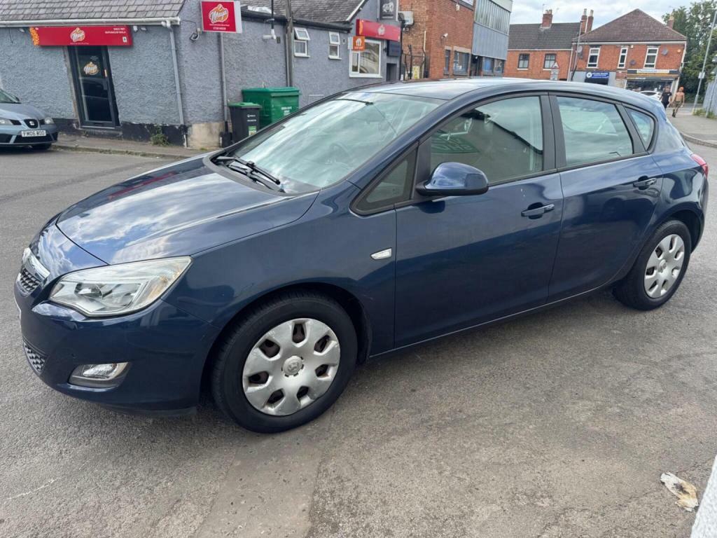 Vauxhall Astra Se 5-Door White #28