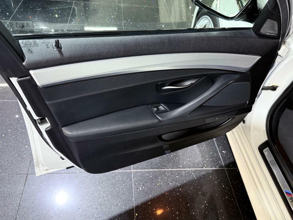 BMW 5 Series  Black #60