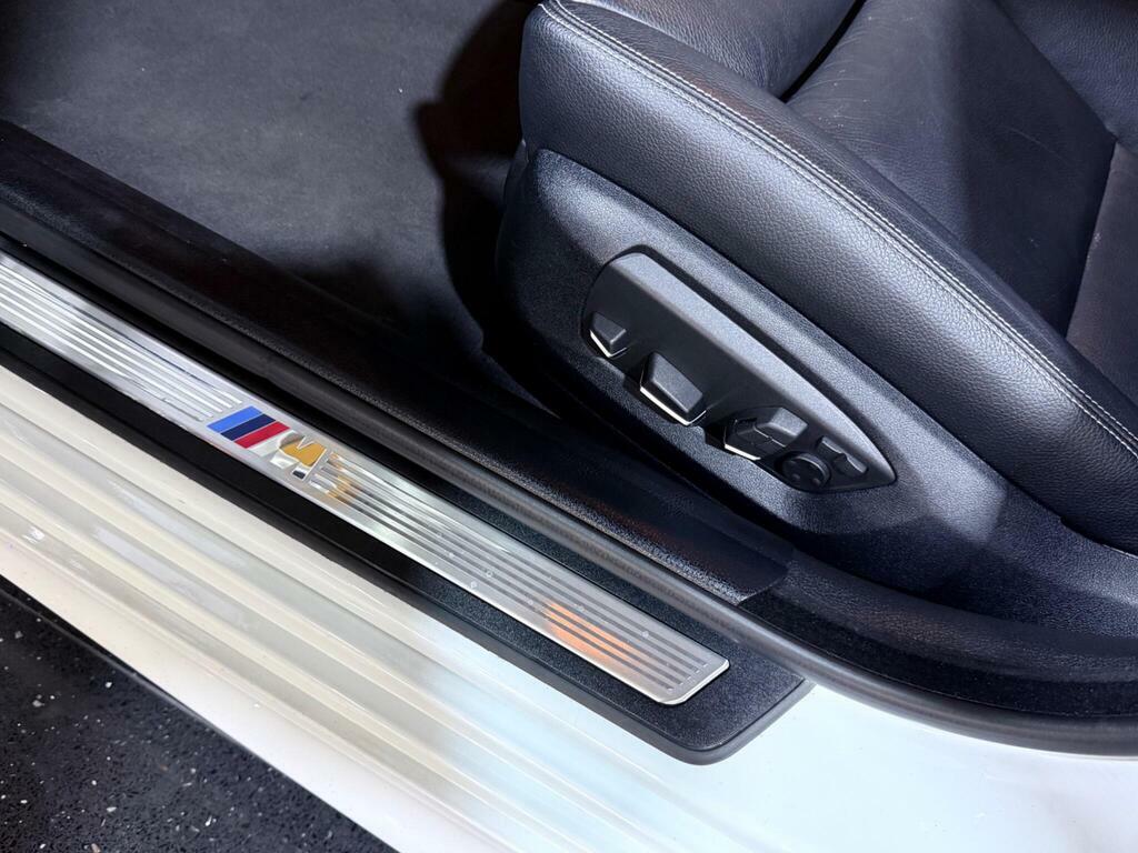 BMW 5 Series  Black #8