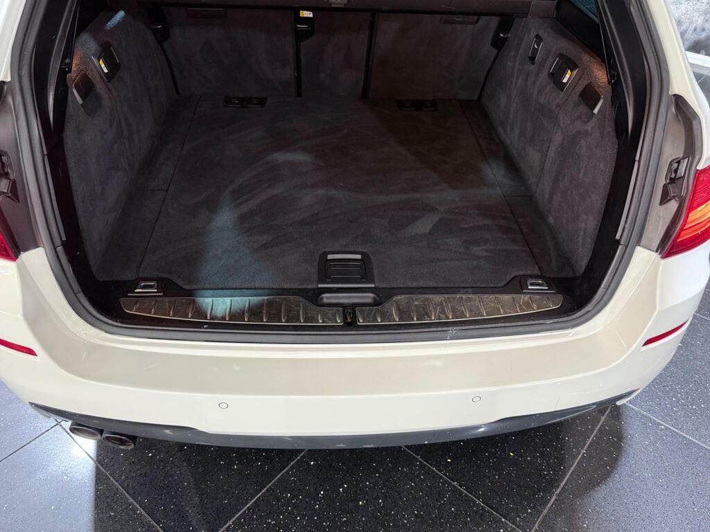 BMW 5 Series  Black #22
