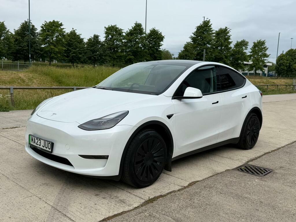 Tesla Model Y Dual Motor Long Range 4Wde MA23JUO White #3
