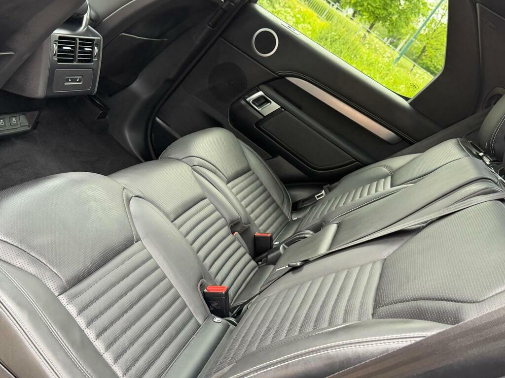 Land Rover Discovery Dynamic Hse Black #26
