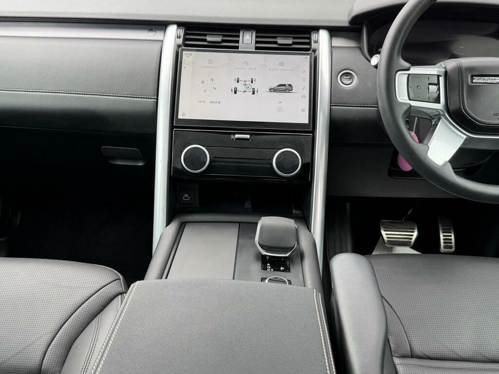 Land Rover Discovery Dynamic Hse Black #33