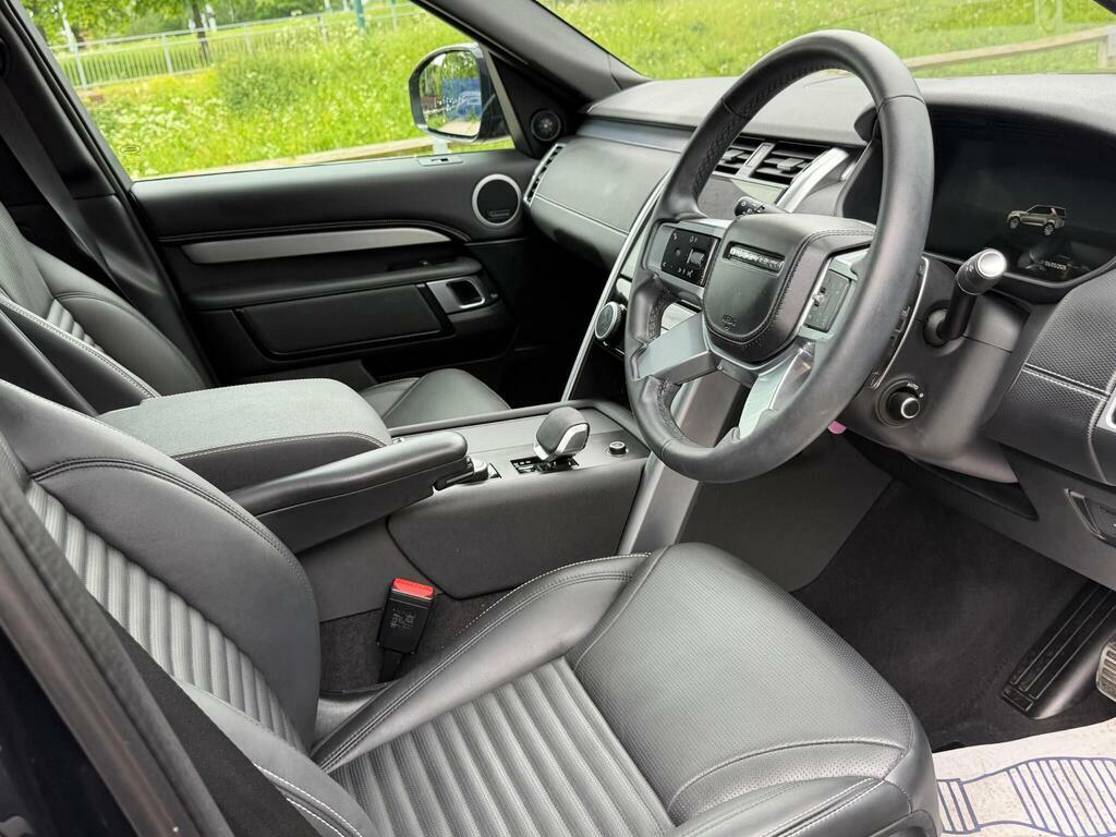 Land Rover Discovery Dynamic Hse Black #25