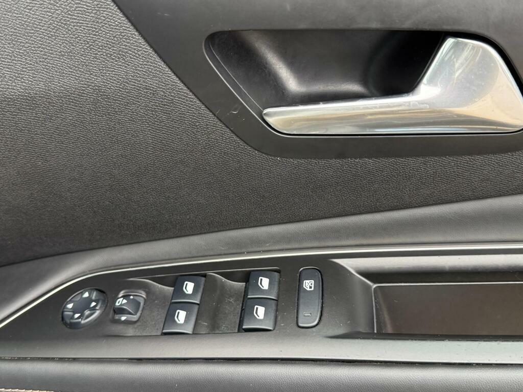 Peugeot 3008 Bluehdi Ss Gt Line Grey #26