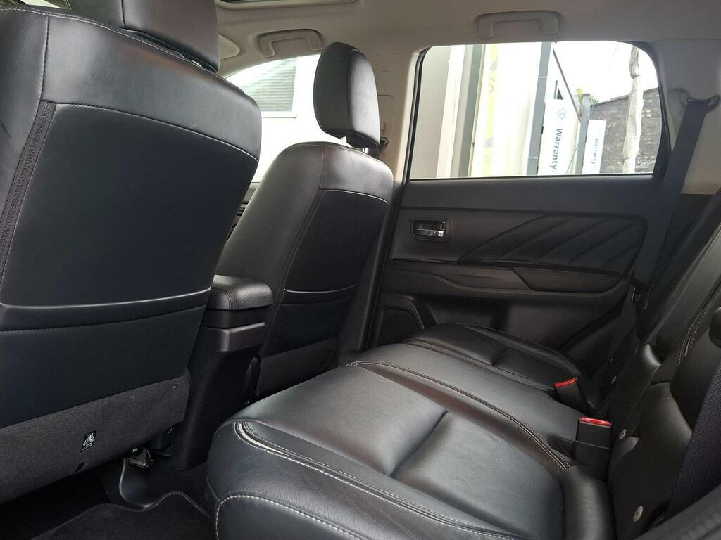 Mitsubishi Outlander   #33