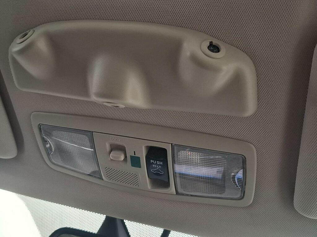 Mitsubishi Outlander   #56