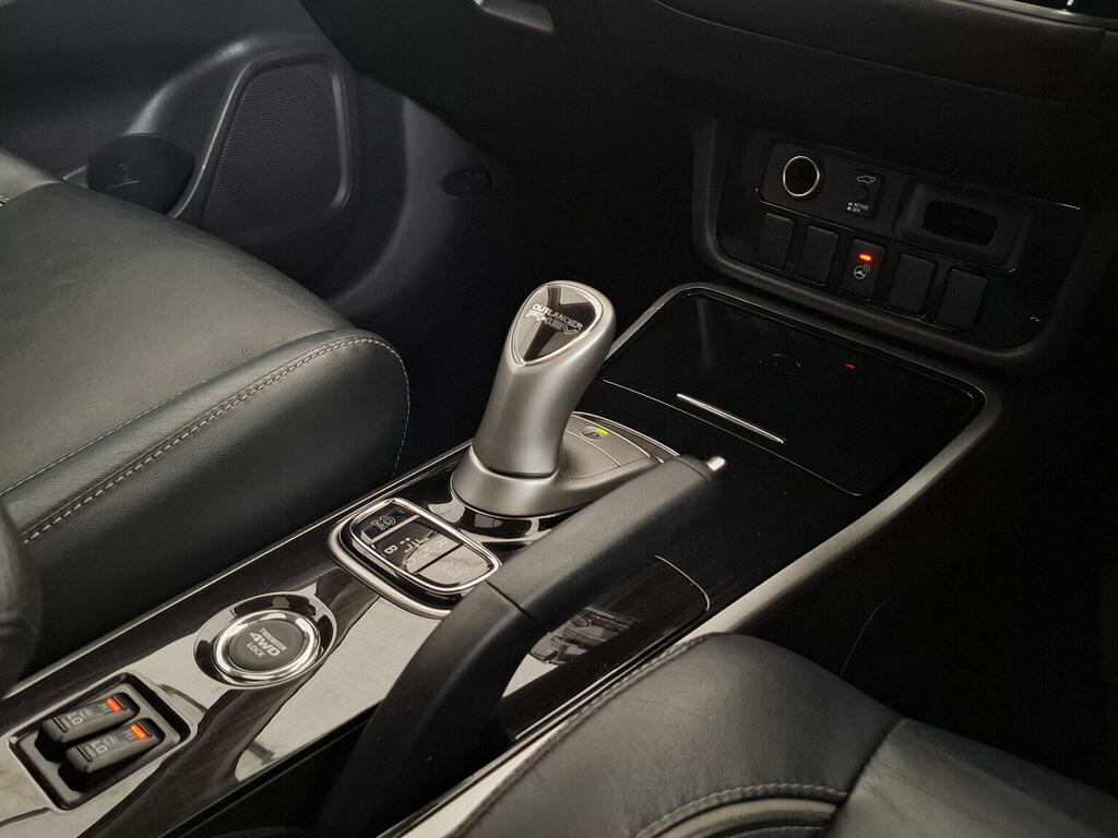 Mitsubishi Outlander   #45
