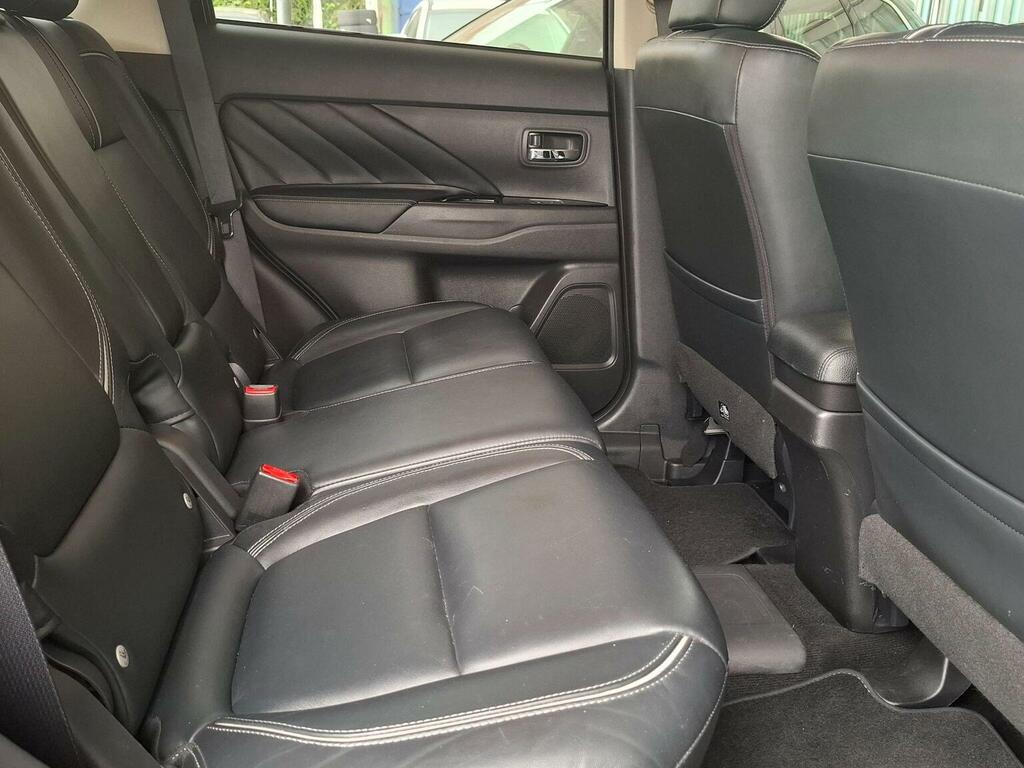 Mitsubishi Outlander   #19