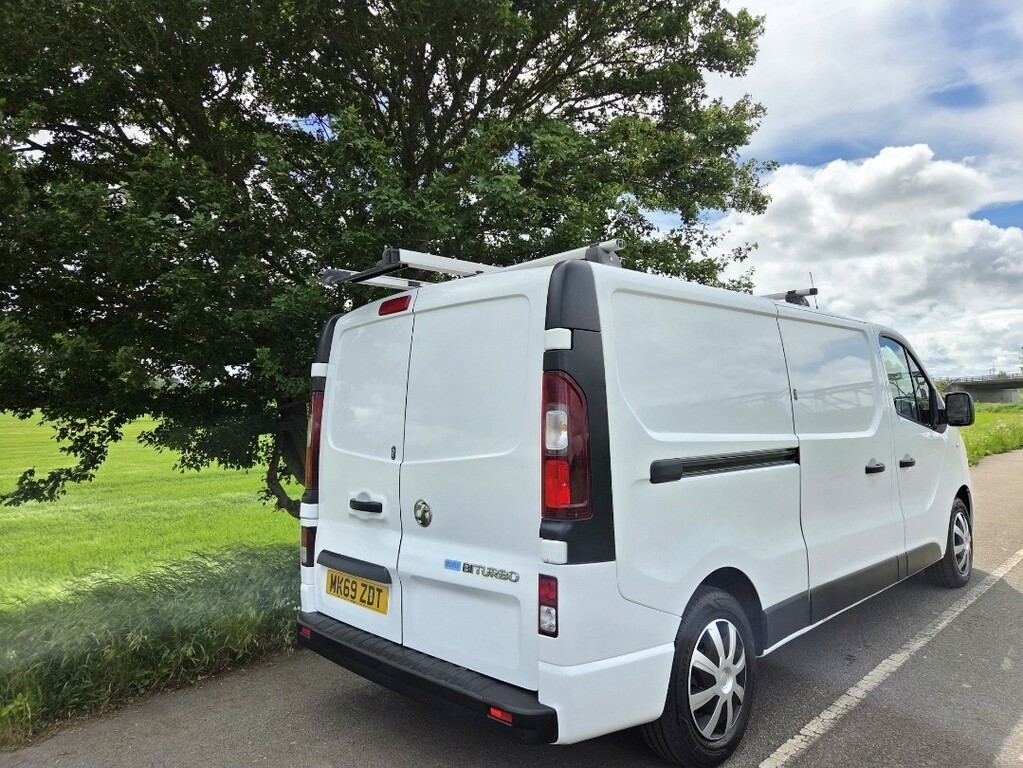 Vauxhall Vivaro Panel Van 1.6 Cdti 2900 Biturbo Ecotec Sportive 2 MK69ZDT White #3