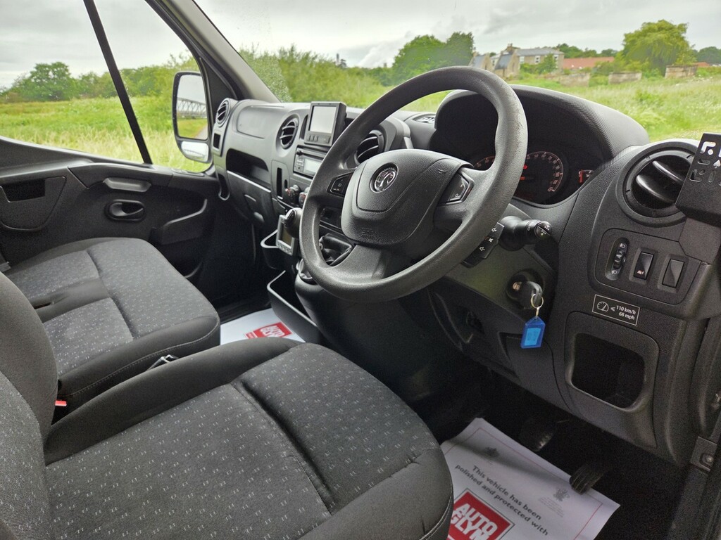 Vauxhall Movano 2.3L Null White #10