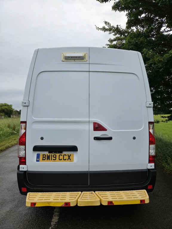 Vauxhall Movano 2.3L Null White #16