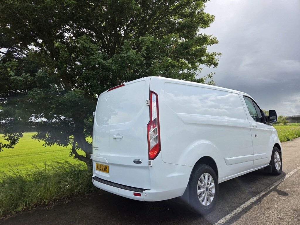 Ford Transit Custom Panel Van 2.0 Transit Custom Limited Van 300 L1 2. MA21ZVR White #5