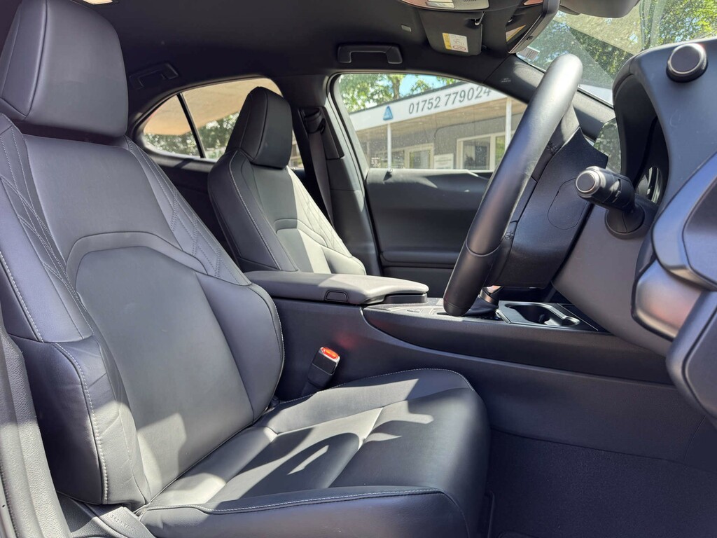 Lexus UX Ux 300E Green #7