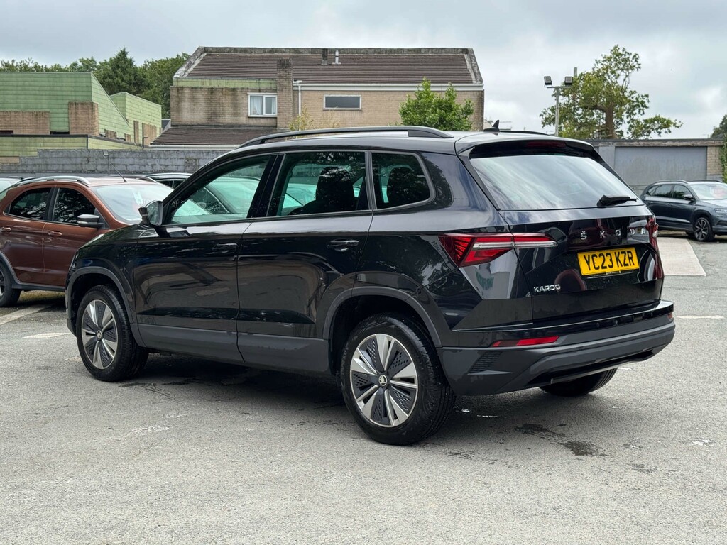 Skoda Karoq 1.5L Act Se Drive Dsg Black #4