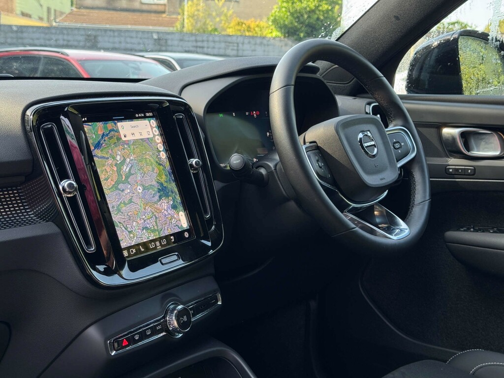 Volvo XC40 2.0L B4 Mhev Plus Dark Dct Blue #2