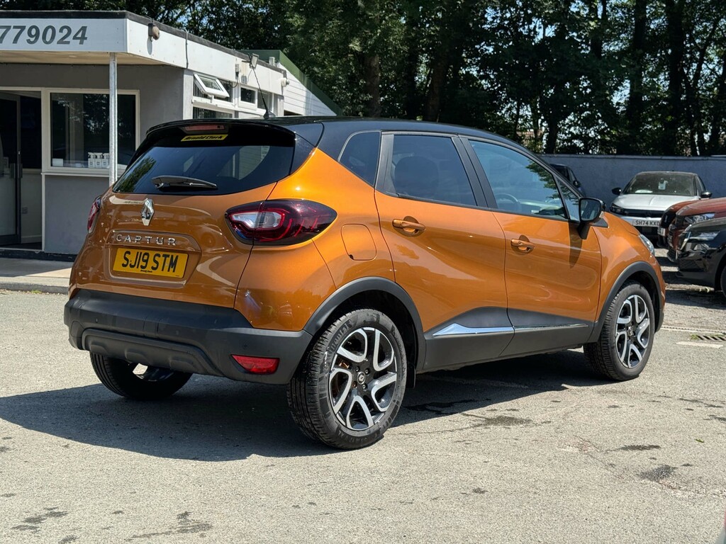 Renault Captur 1.5L Energy Iconic Black #5