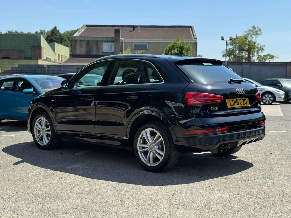 Audi Q3 1.4L Tfsi S Line Black #4