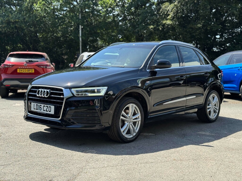 Audi Q3 1.4L Tfsi S Line Black #2