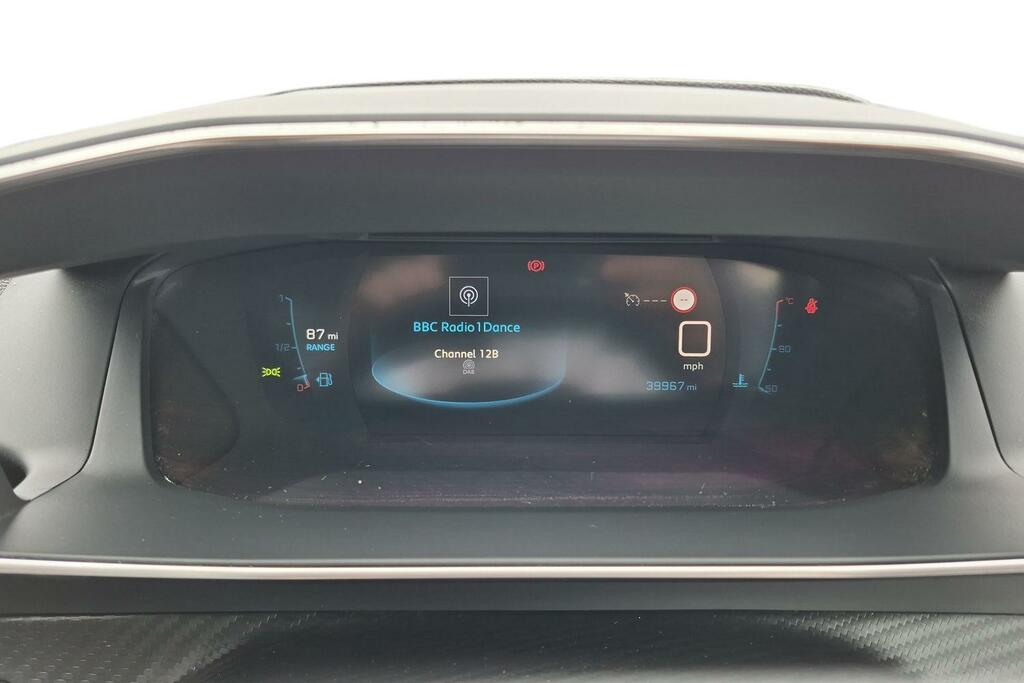 Peugeot 2008 Peugeot 2008 Suv 1.2 Puretech Allure Premium Su... Grey #5