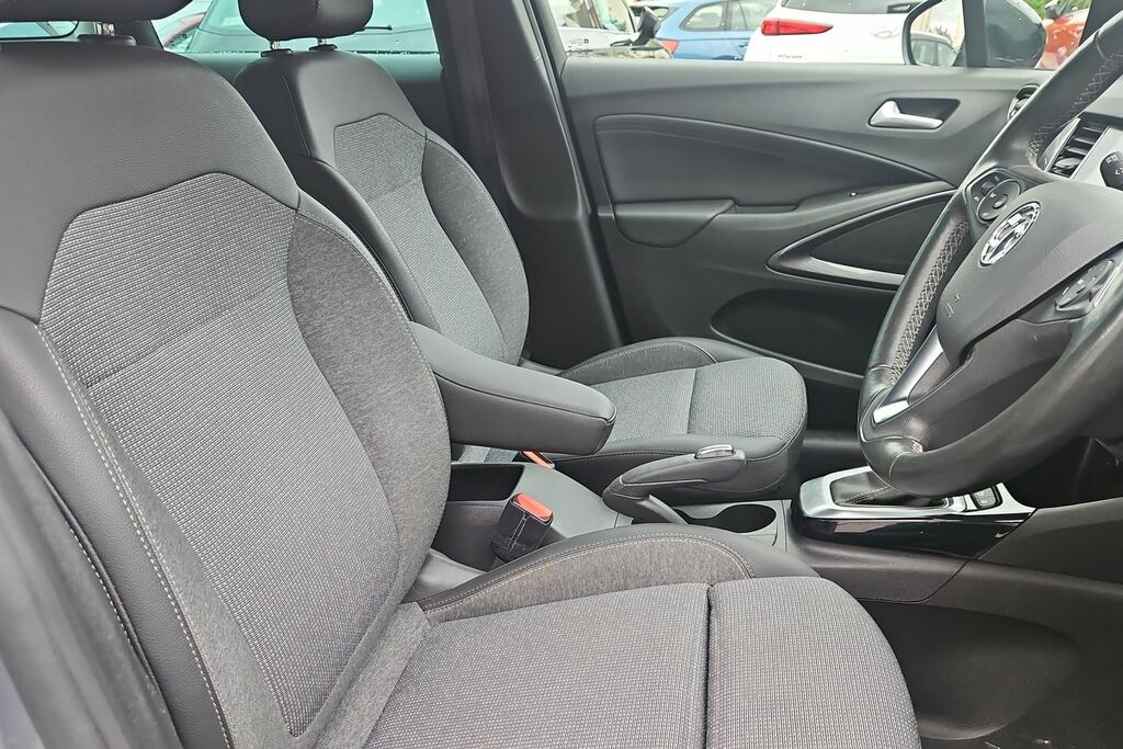 Vauxhall Crossland Hatchback Grey #9