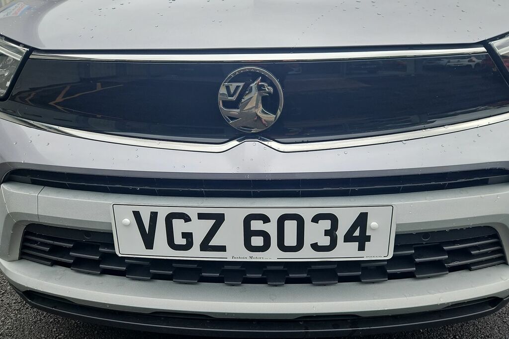 Vauxhall Crossland Hatchback Grey #19