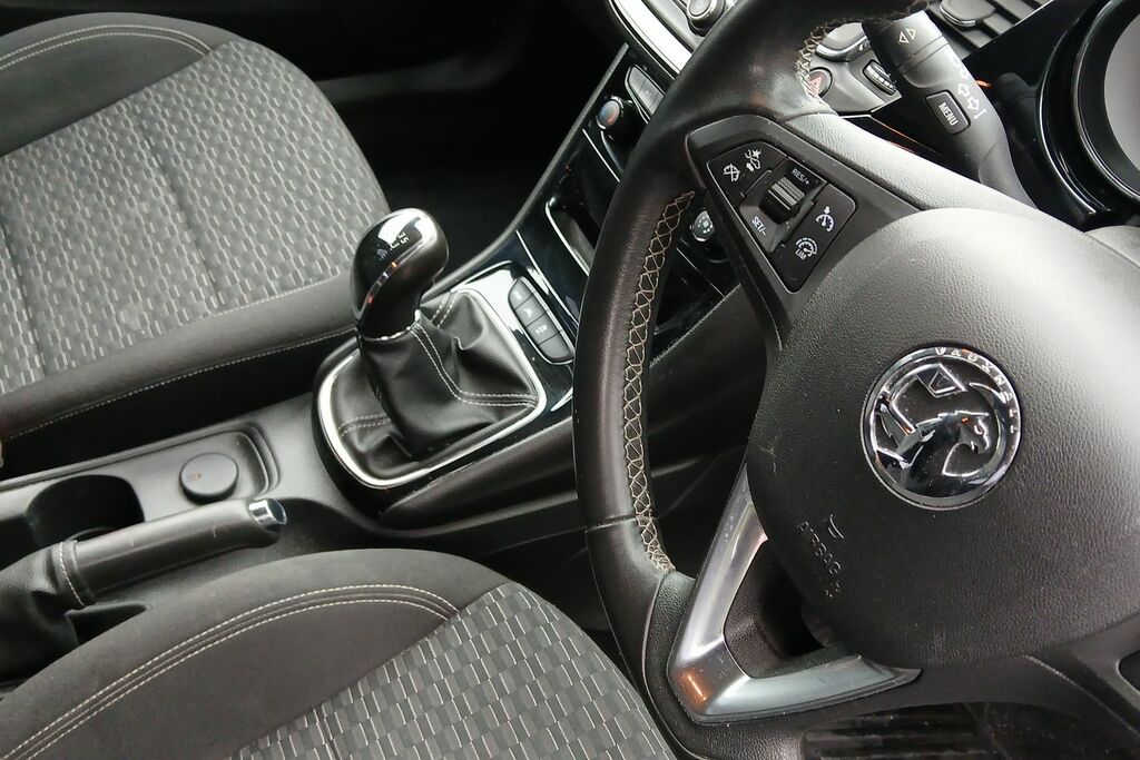Vauxhall Astra Vauxhall Astra 1.4I Turbo Sri Hatchback Pet... SC18HKE Blue #6