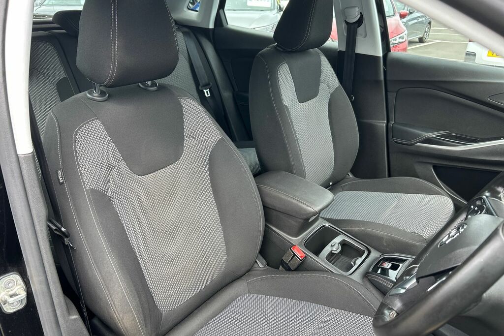 Vauxhall Grandland X Hatchback Grey #7