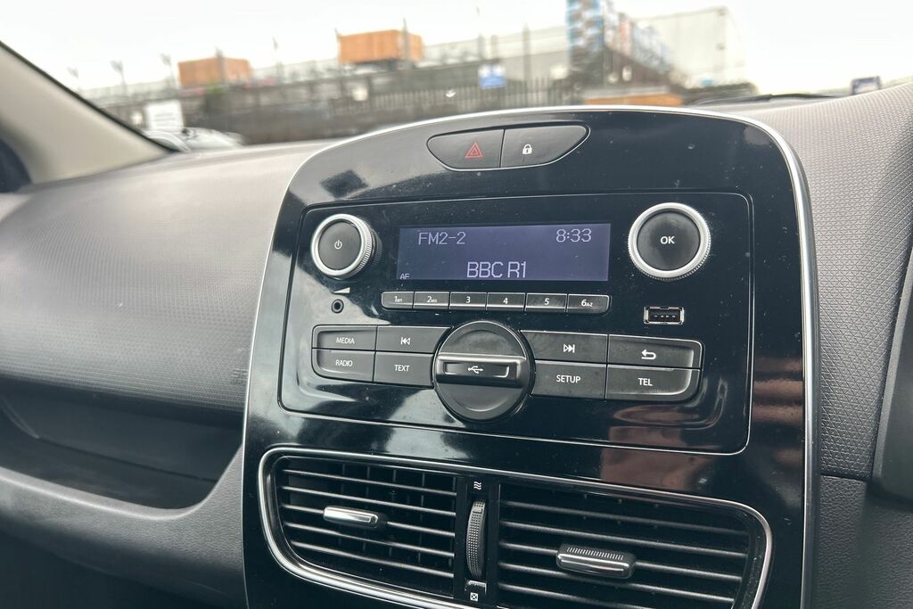 Renault Clio Renault Clio 1.2 16V Play Hatchback ... MD66VVP #6