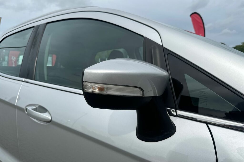 Ford Ecosport Hatchback Grey #30