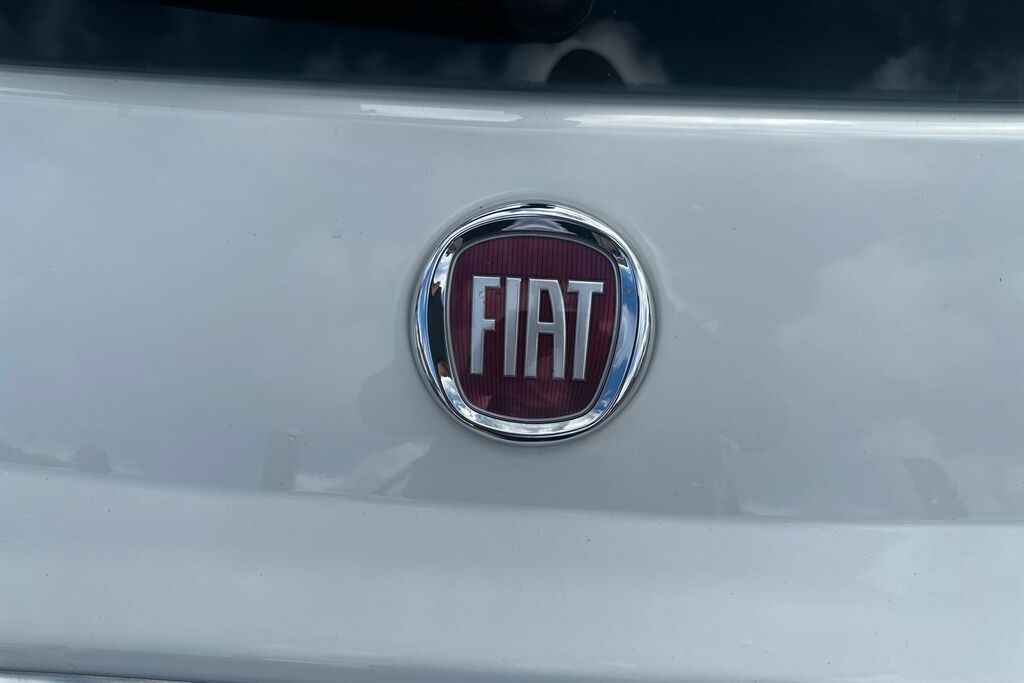 Fiat 500 Hatchback White #28