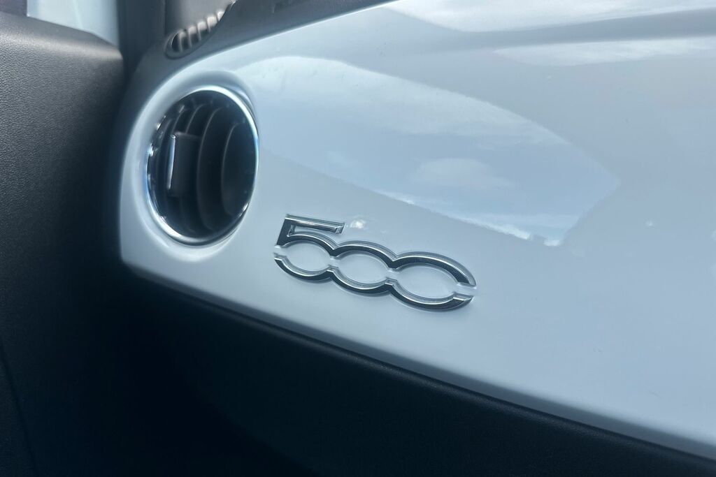 Fiat 500 Hatchback White #19