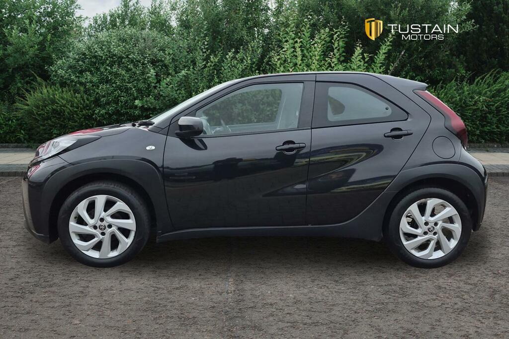 Toyota Aygo X Toyota Aygo X 1.0 Vvt I Pure Hatchback Petr... CP73OJD