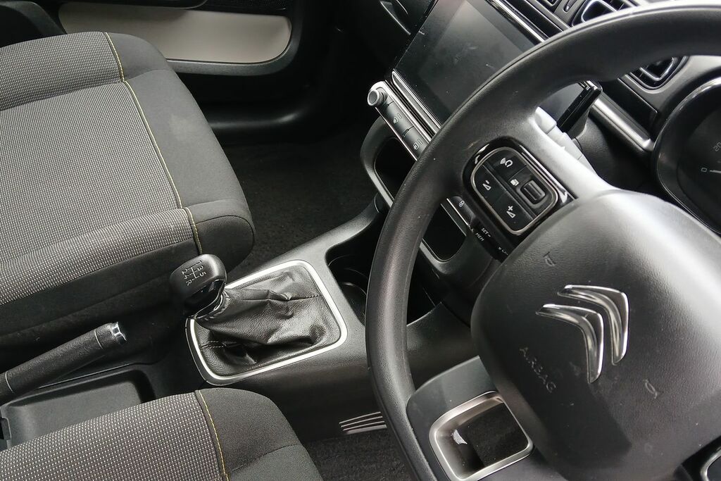 Citroen C3 Citroen C3 1.2 Puretech Plus Hatchback Petr... MT24WVM  #6