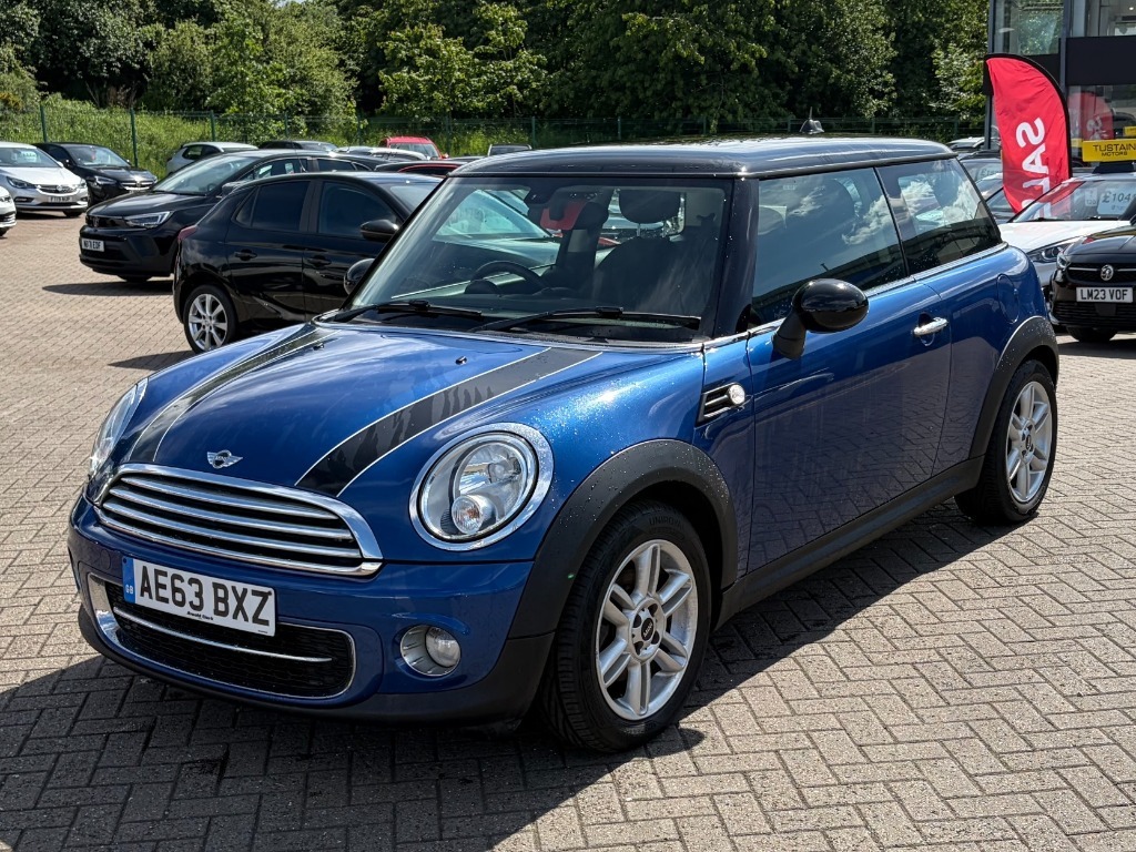Mini Hatch Mini Hatch 1.6 Cooper D Hatchback Di... AE63BXZ #2