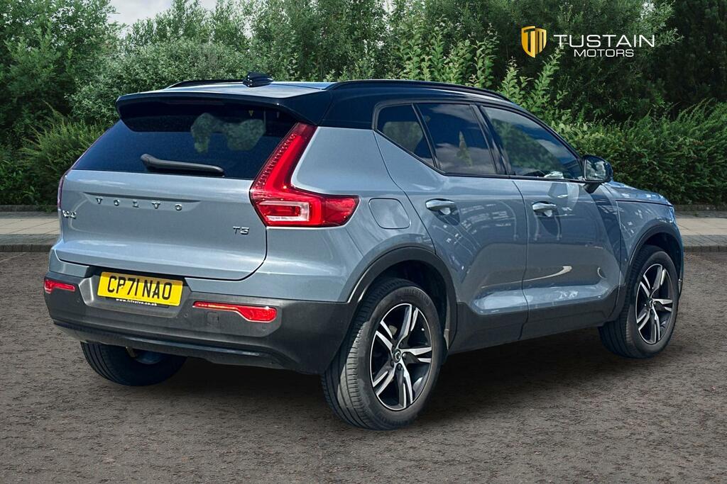 Volvo XC40 Estate White #7