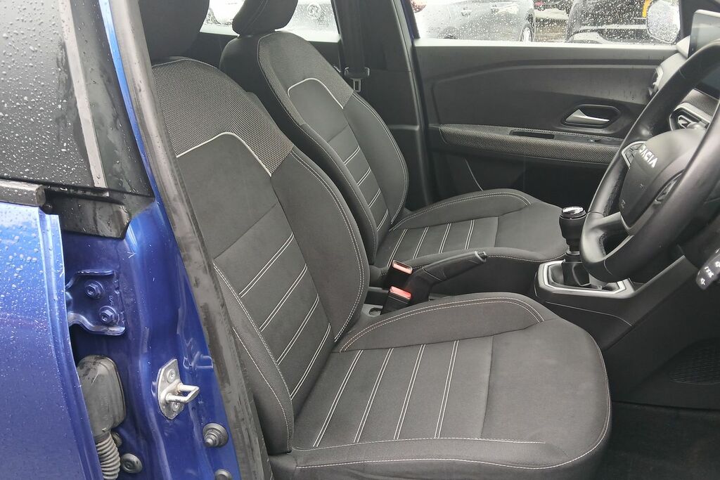 Dacia Sandero Hatchback White #7
