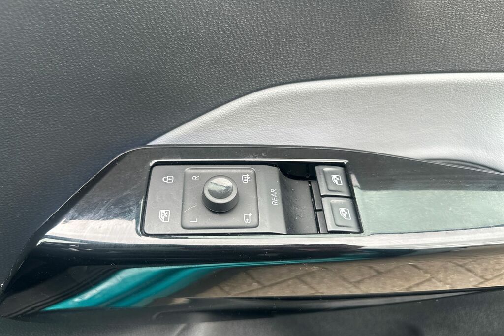 Volkswagen ID.3 Hatchback Silver #22
