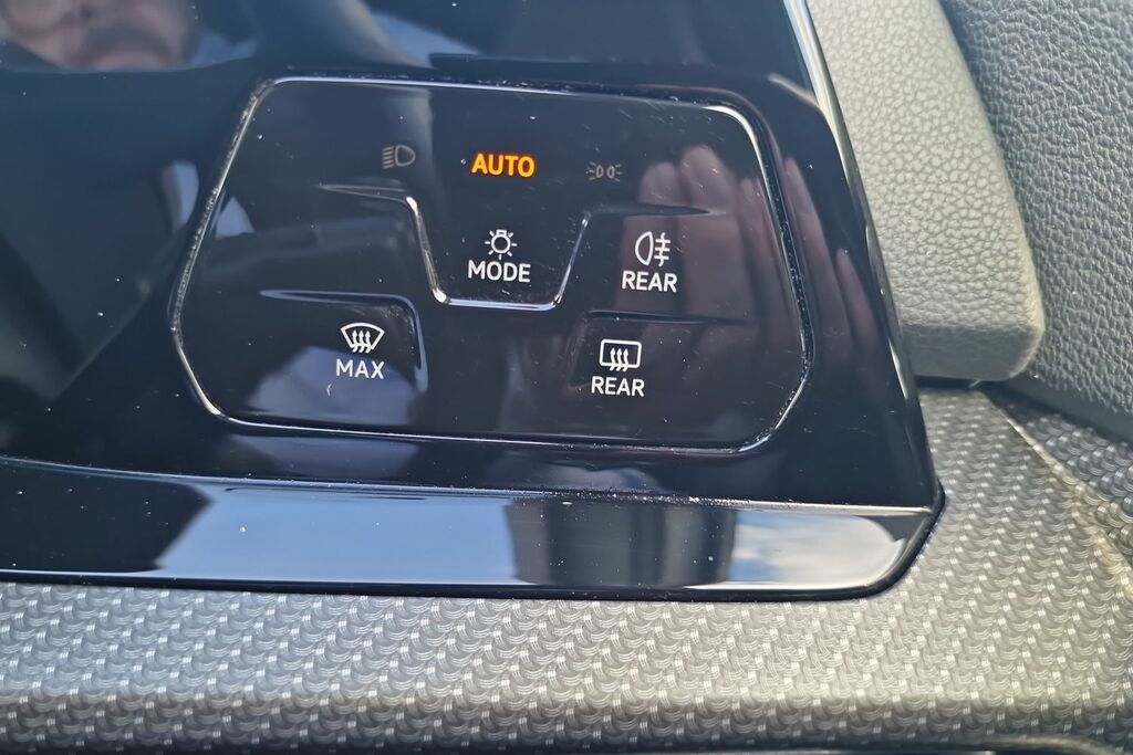 Volkswagen e-Golf 99Kw E-golf 35Kwh Blue #7