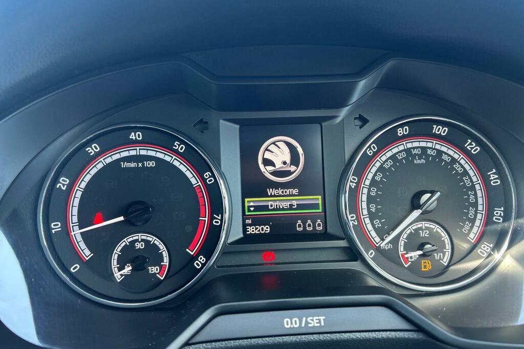Skoda Octavia Skoda Octavia Hatch 2.0 Tsi Gpf Vrs Hatchback 5... OE19HRJ #5