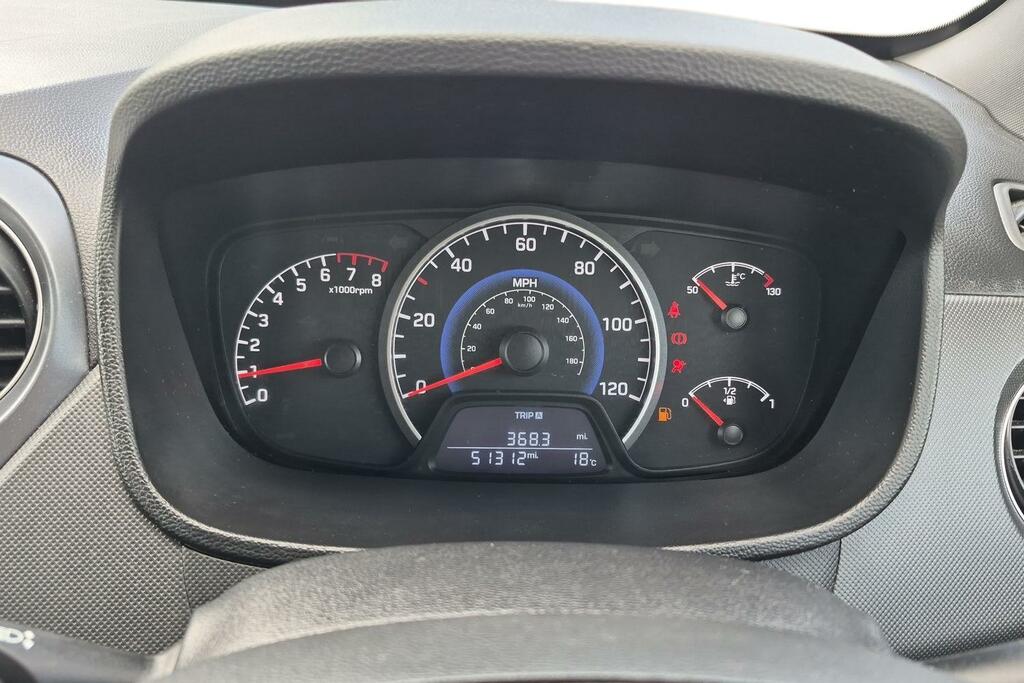 Hyundai I10 Hyundai I10 1.0 Go Se Hatchback Man... NV19NUM #5
