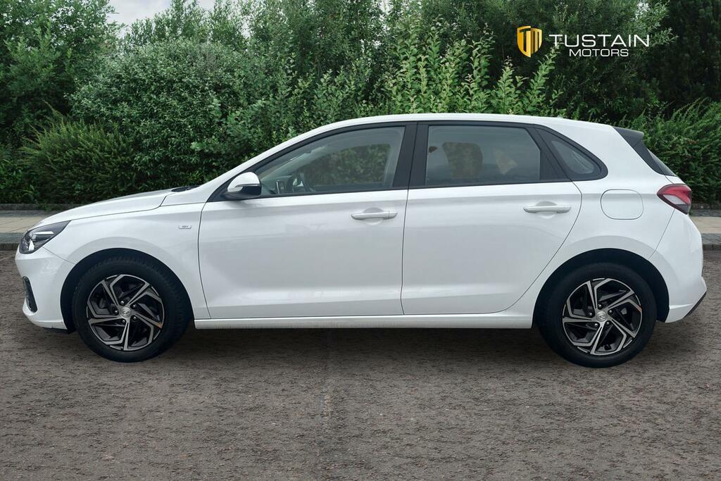 Hyundai I30 Hyundai I30 1.0 T Gdi Mhev Se Connect Hatchback... 