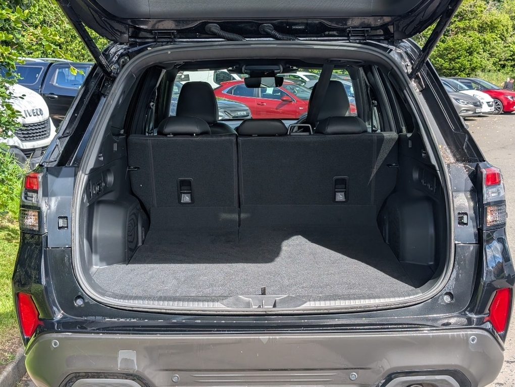Subaru Forester 2.0 E-boxer Field 4X4 Silver #10